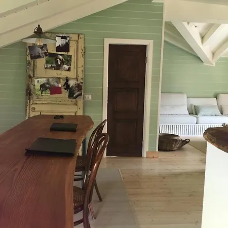 بيت للعطل Le Vetrate Sul Amazing View نيسّو